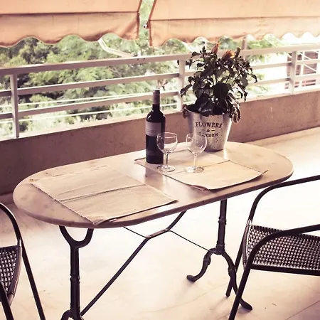 Break Nearby Metro And Bus Express Airport Apartment *