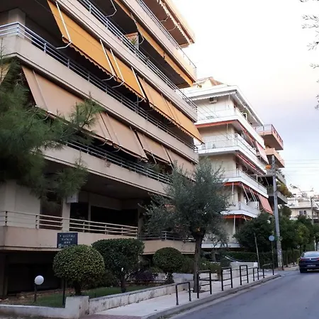 Break Nearby Metro And Bus Express Airport * Athens